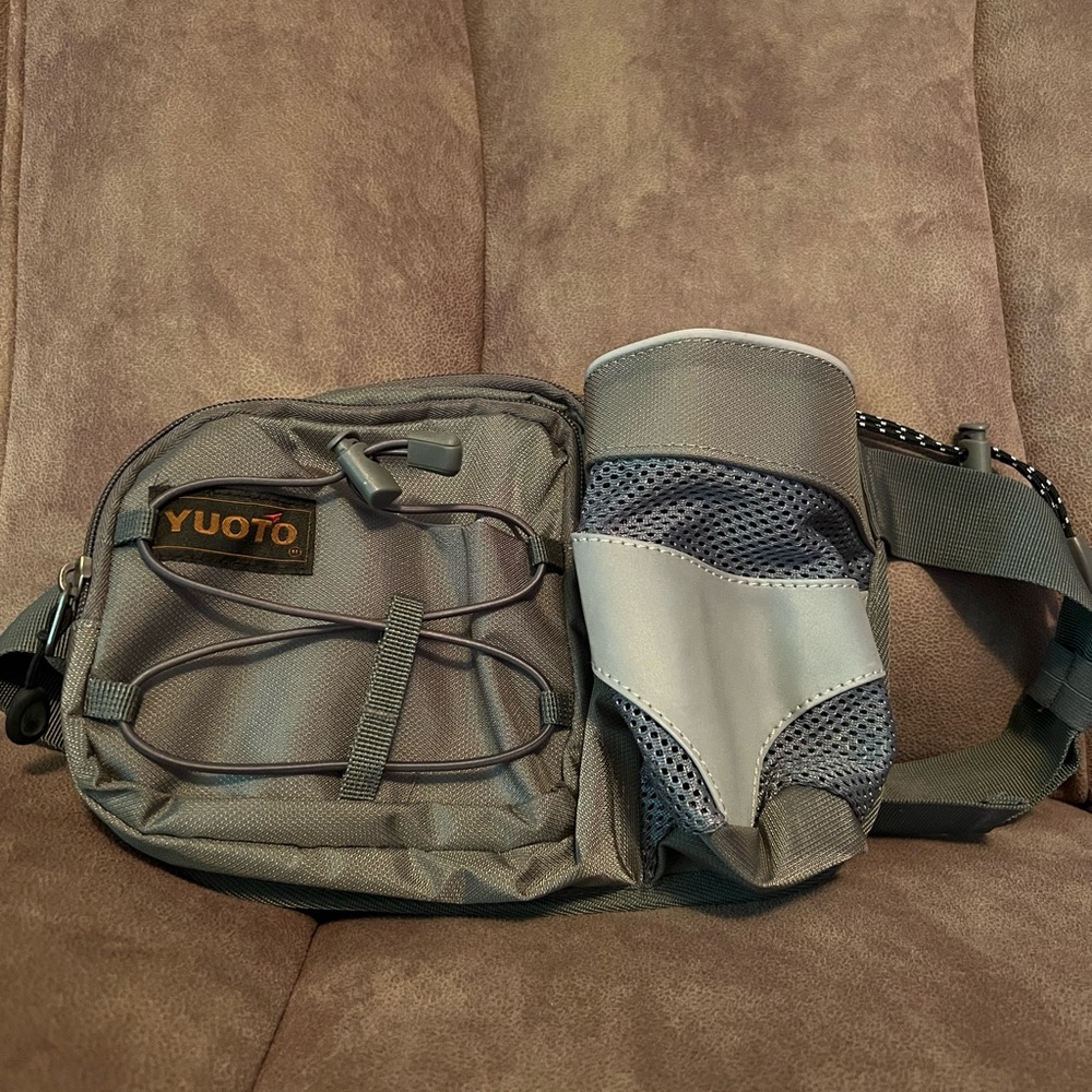 Yuoto fanny pack NWOT